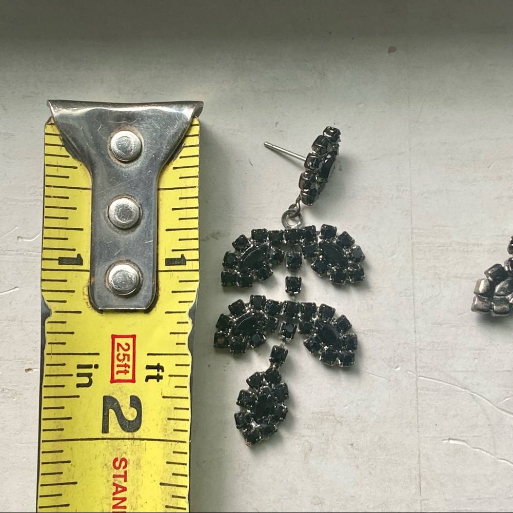 Black crystal vintage earrings - Picture 4 of 8
